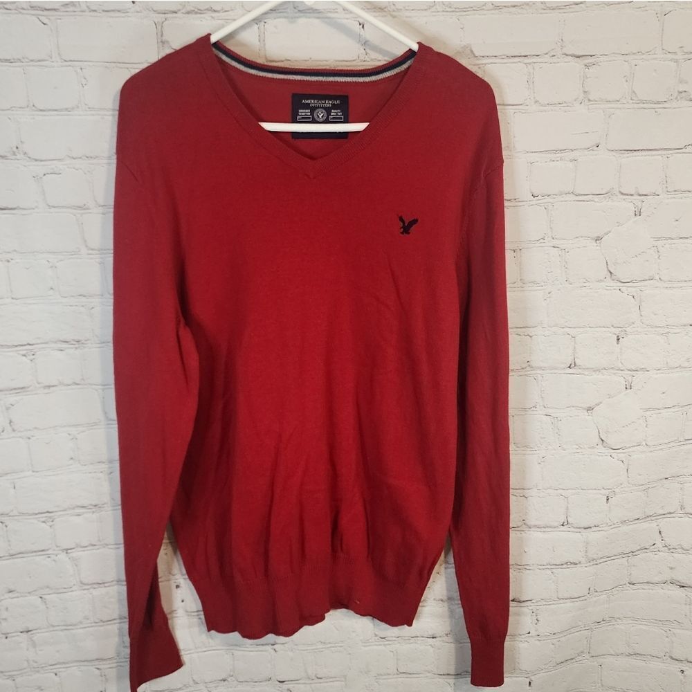 Men's American Eagle "Athletic Fit" sweater, size Large